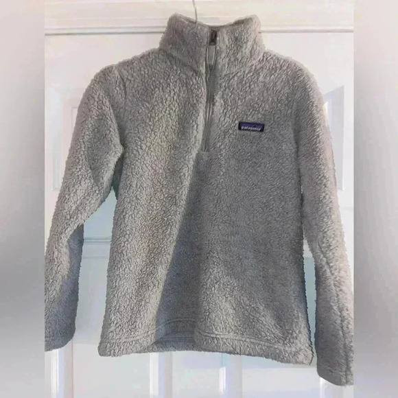 Patagonia Women’s XS Quarter Zip Sweatshirt - Picture 1 of 6